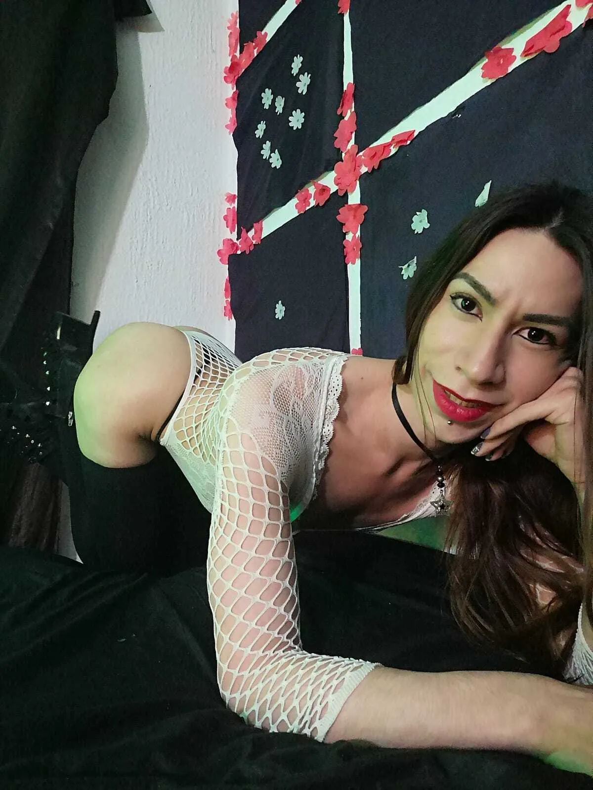 Live sex webcam photo for Sweet_Allys #8486540