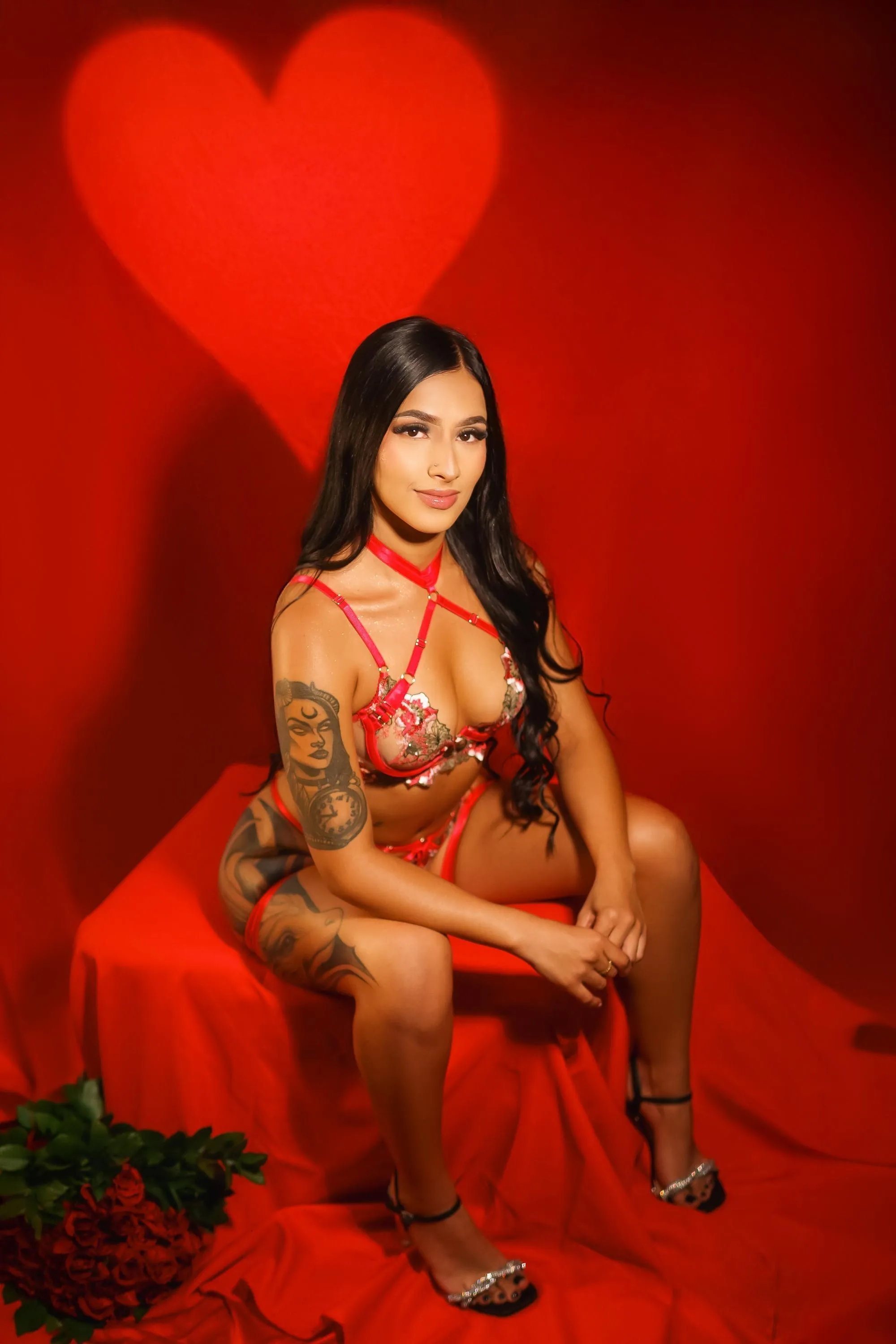 Live sex webcam photo for MiaTownnson #8496392