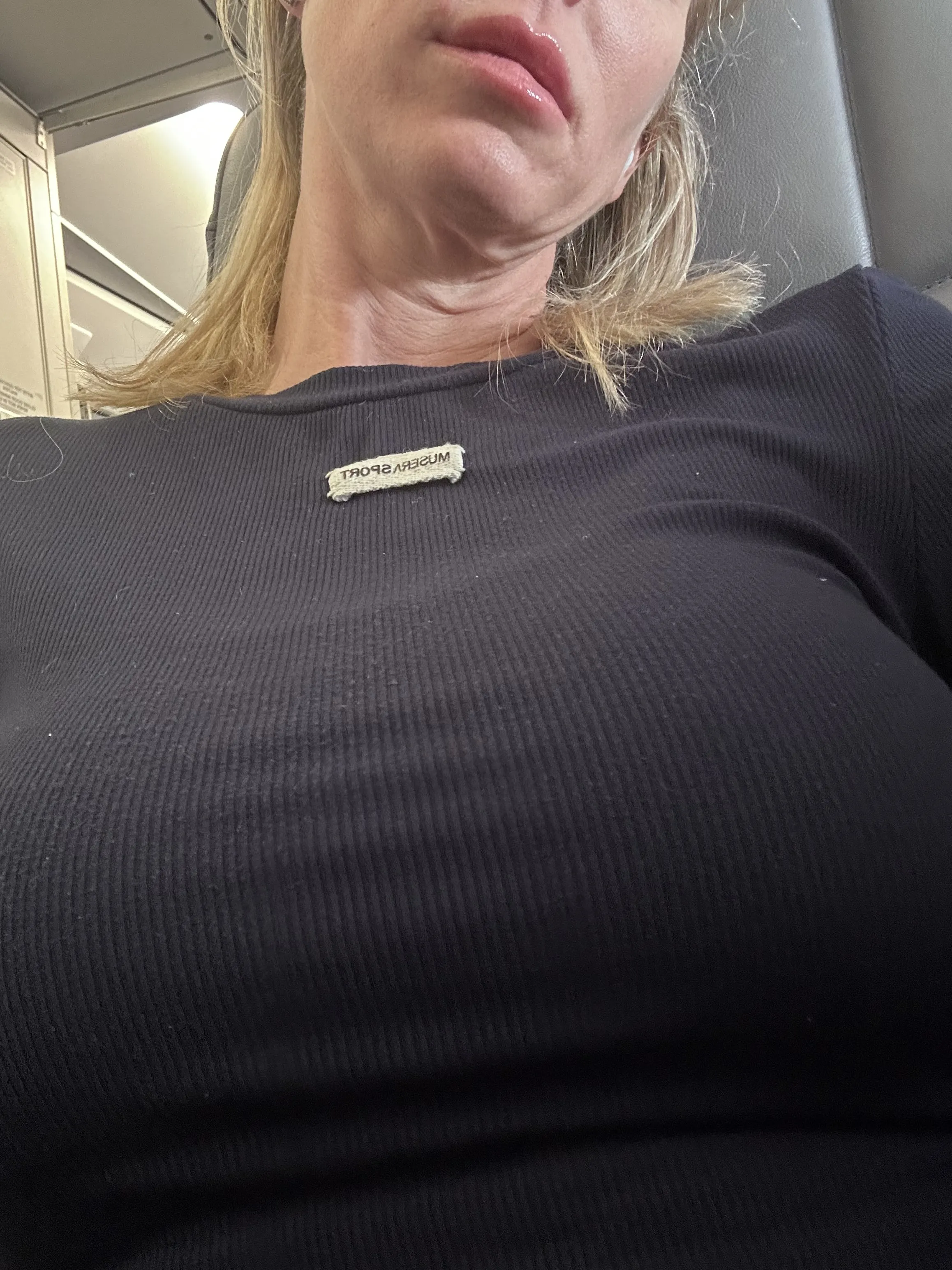 Live sex webcam photo for LolaJade88 #8547581