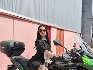 Live sex webcam photo for RaniaVibesxx #8486681
