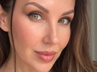 Live sex webcam photo for MaddieUKxxx #8680595