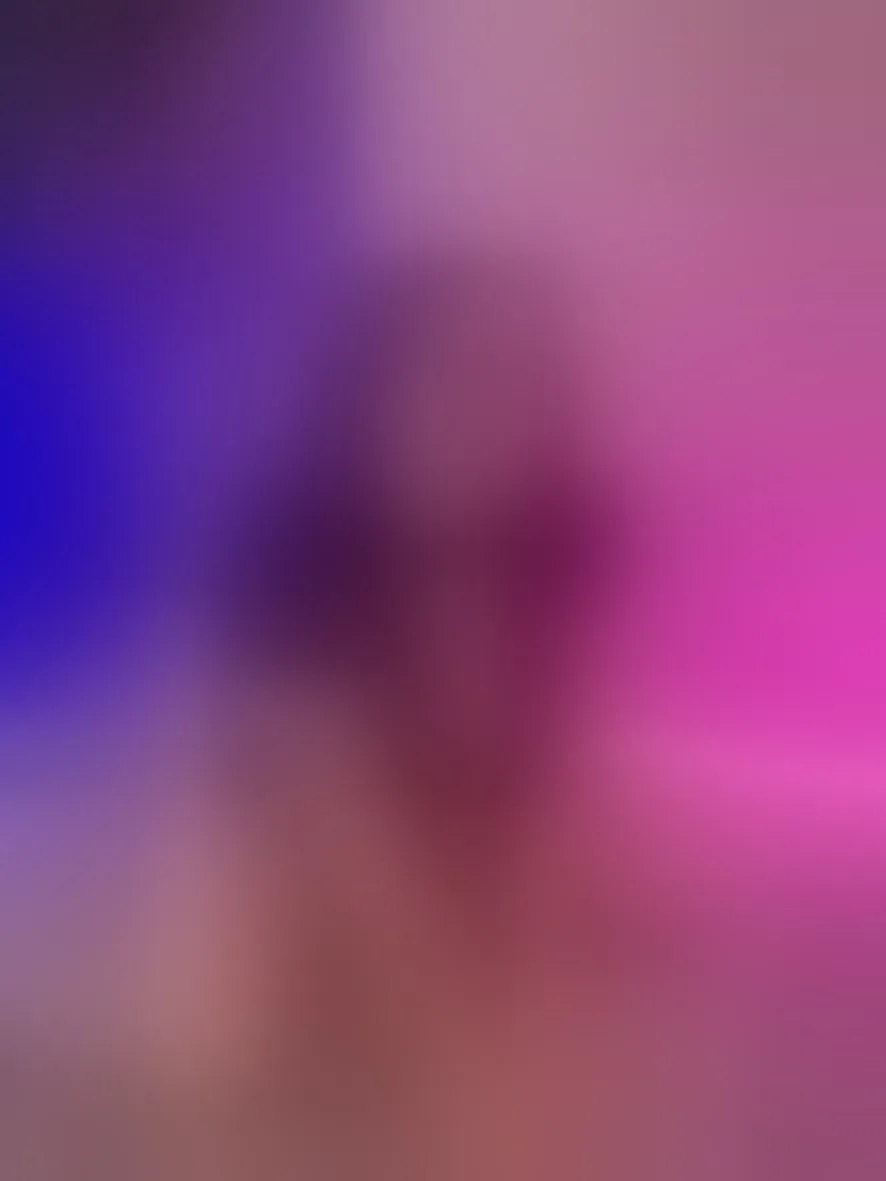 Live sex webcam photo for LiaDilucas #8494886