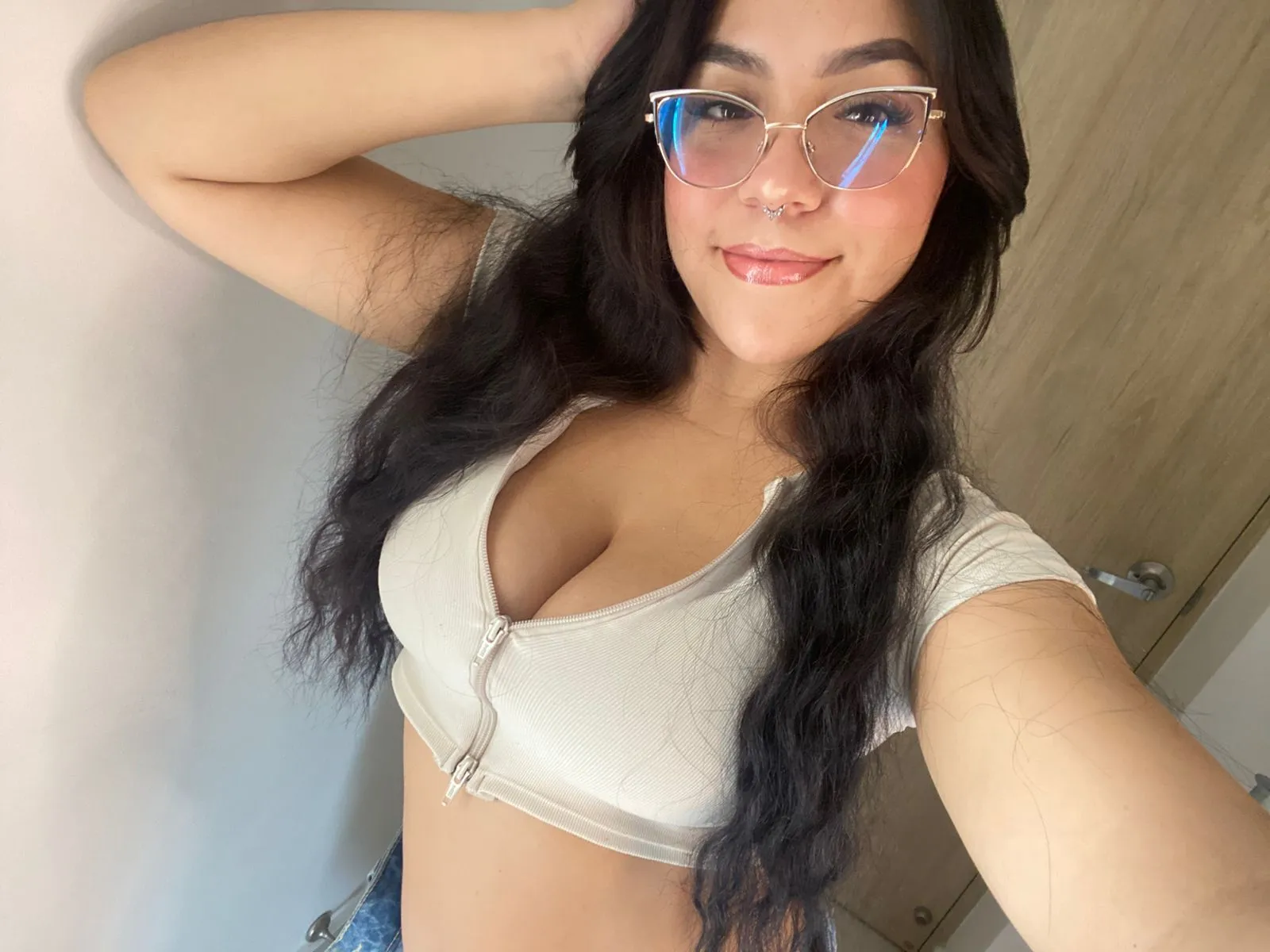 Live sex webcam photo for LiaDilucas #8561925