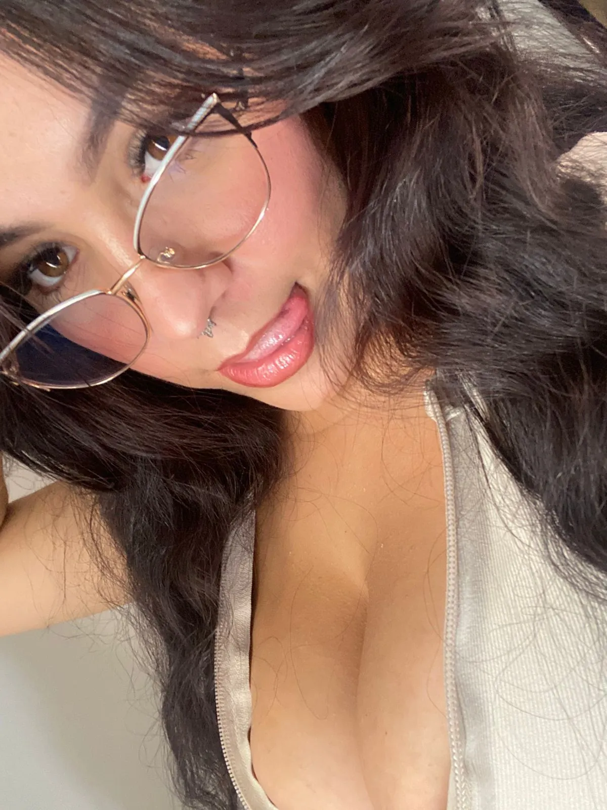 Live sex webcam photo for LiaDilucas #8561926