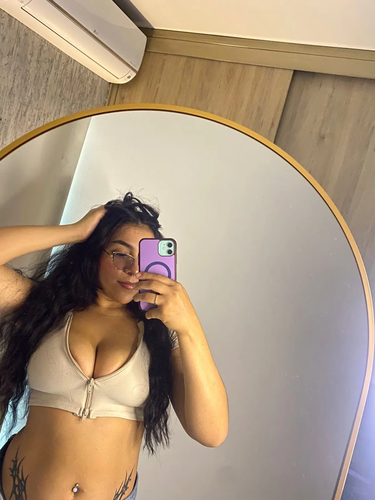 Live sex webcam photo for LiaDilucas #8561924