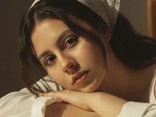 Live sex webcam photo for Bellauwu #8523053
