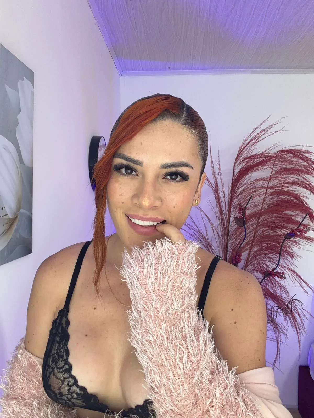 Live sex webcam photo for Ameliaa_Smithh #8522967