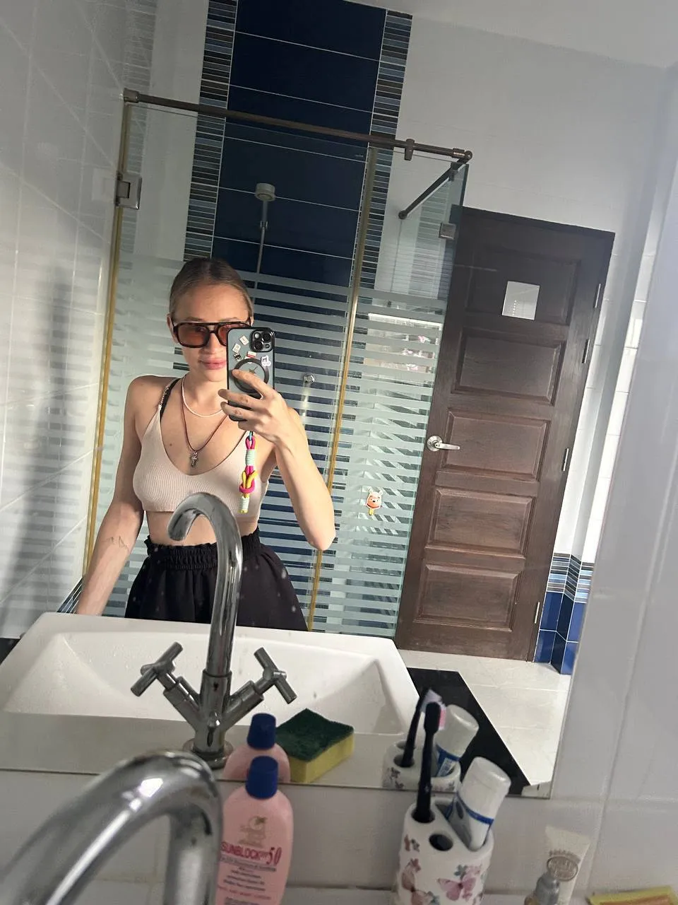 Live sex webcam photo for HelenHis #8506568