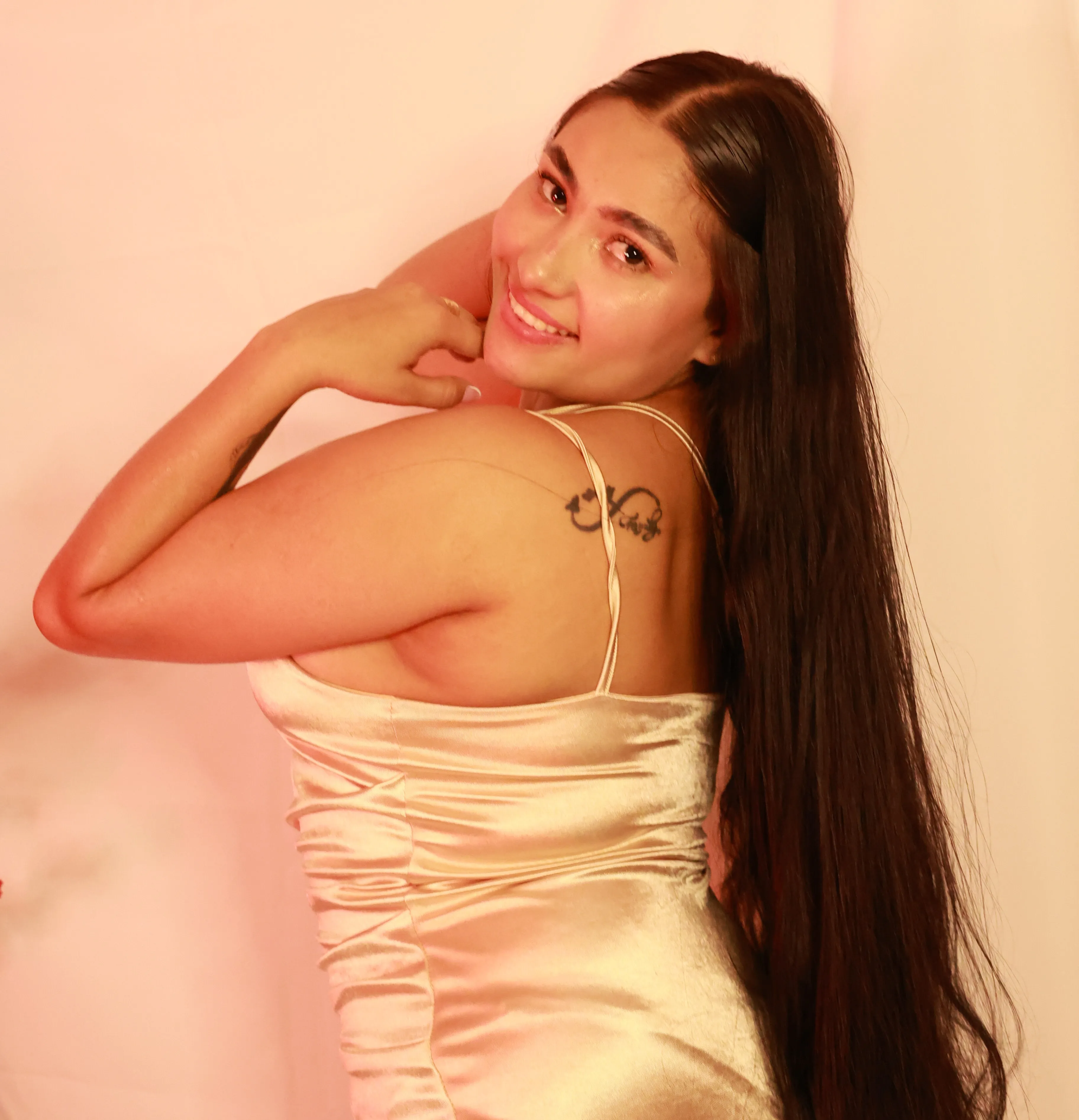 Live sex webcam photo for Sulaykim #8538938