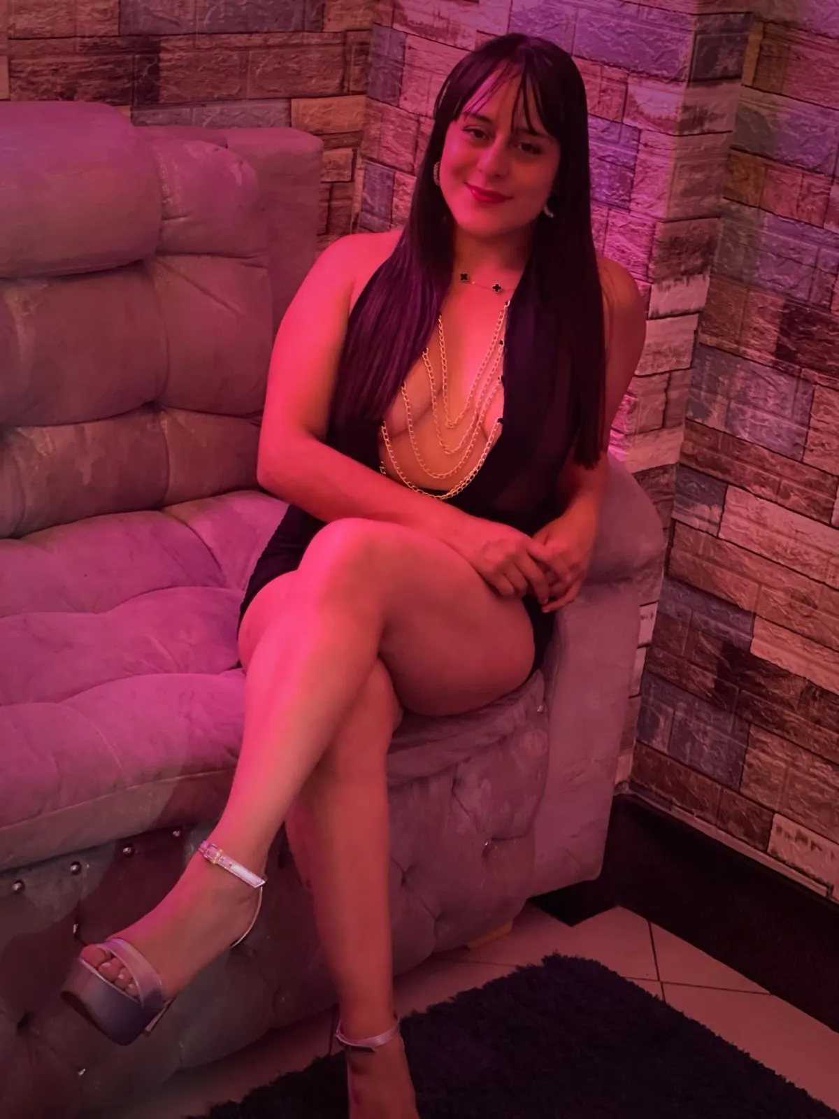 Live sex webcam photo for MiaaMonrroe #8519880