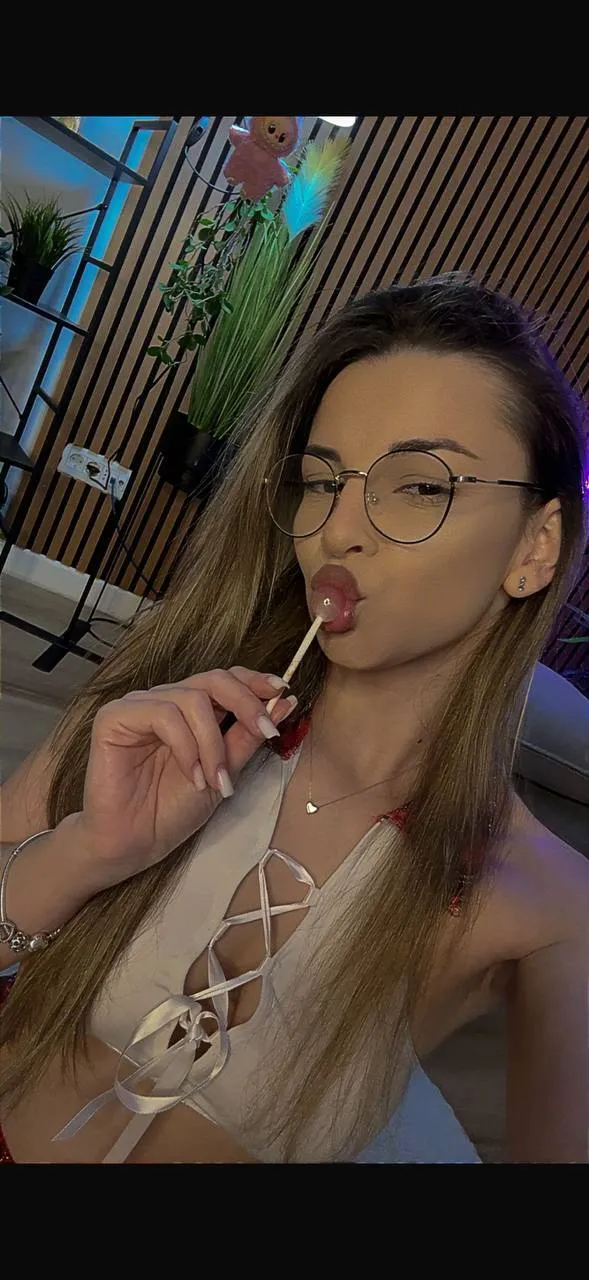 Live sex webcam photo for Vanilla_Rush #8513958