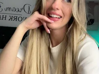 Live sex webcam photo for KatieeCutieXoo #8595595