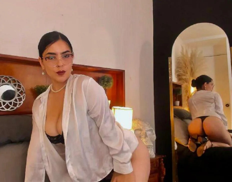 Live sex webcam photo for laurynBm #8569260