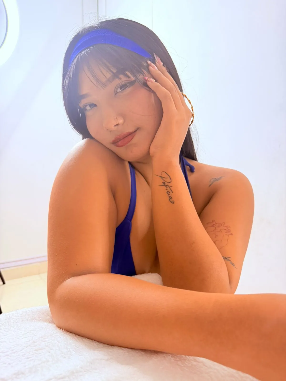 Live sex webcam photo for AlejaaNumia #8606207