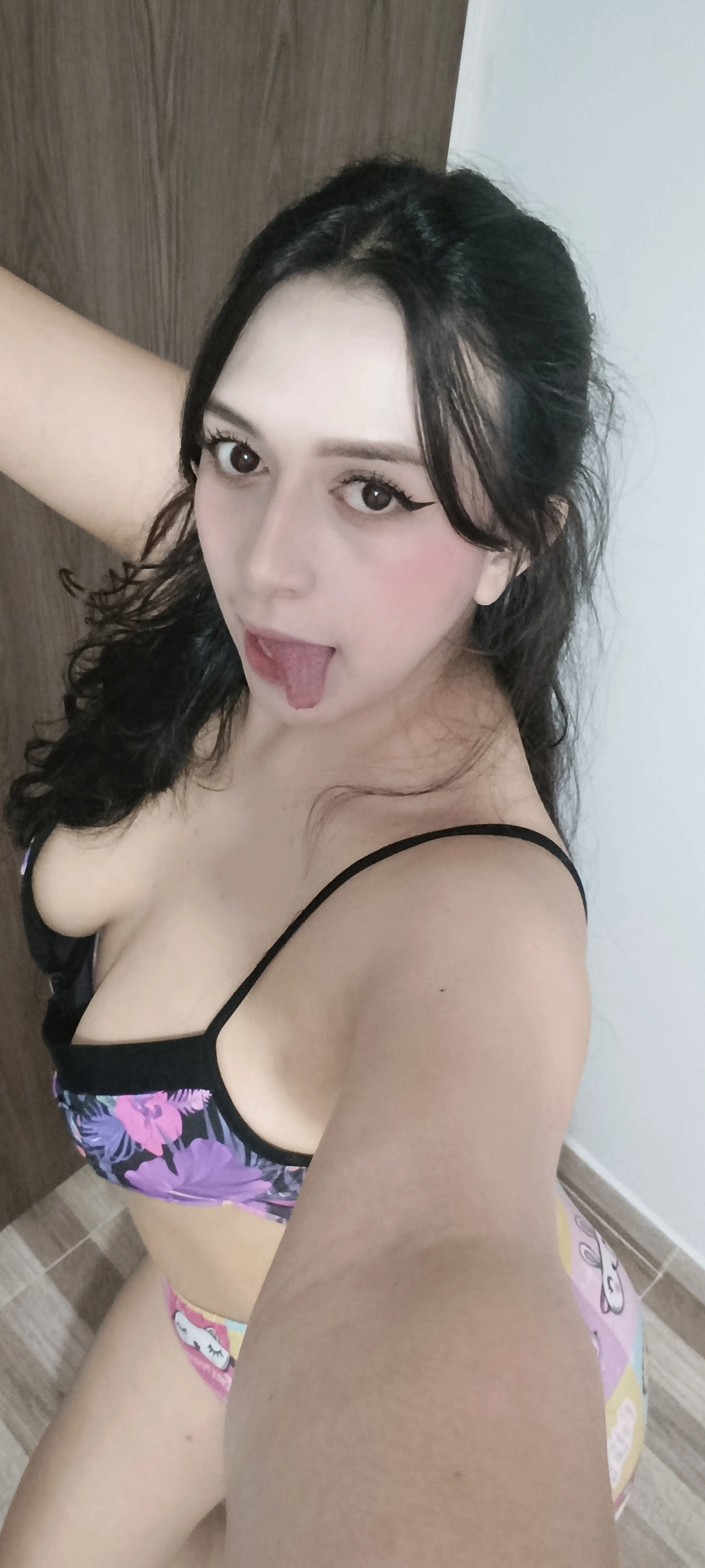 Live sex webcam photo for AlondraGomez19 #8532188