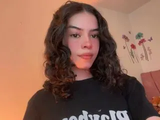Live sex webcam photo for MaddyDoll #8535722