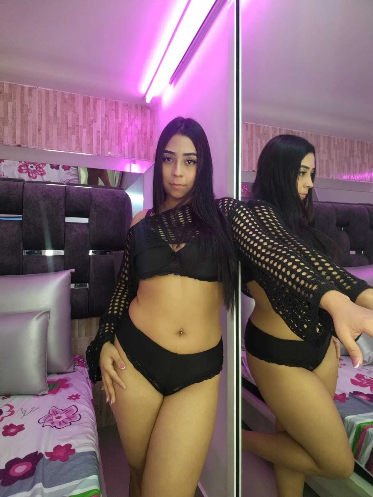 Live sex webcam photo for Lia_Grey #8562983