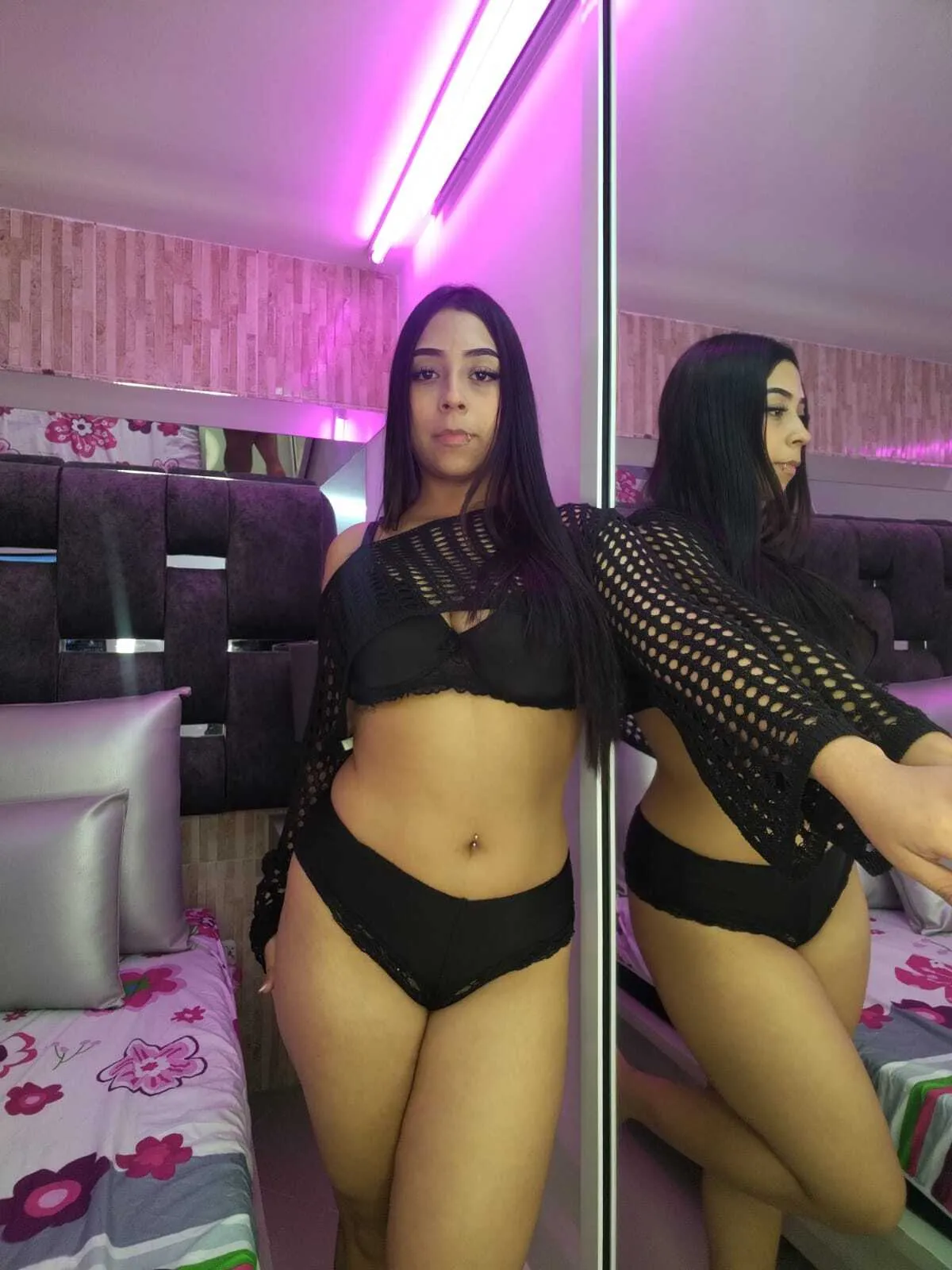 Live sex webcam photo for Lia_Grey #8562984