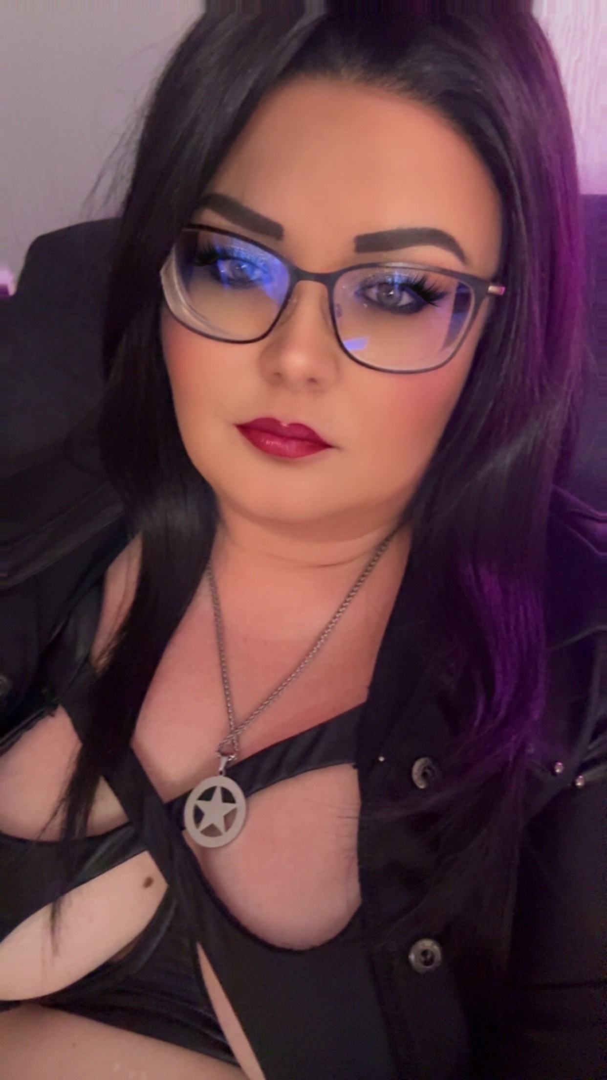 Live sex webcam photo for Mistress_Raven_Sinclair #8556289