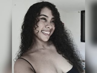 Live sex webcam photo for Luciatoloza #8656446