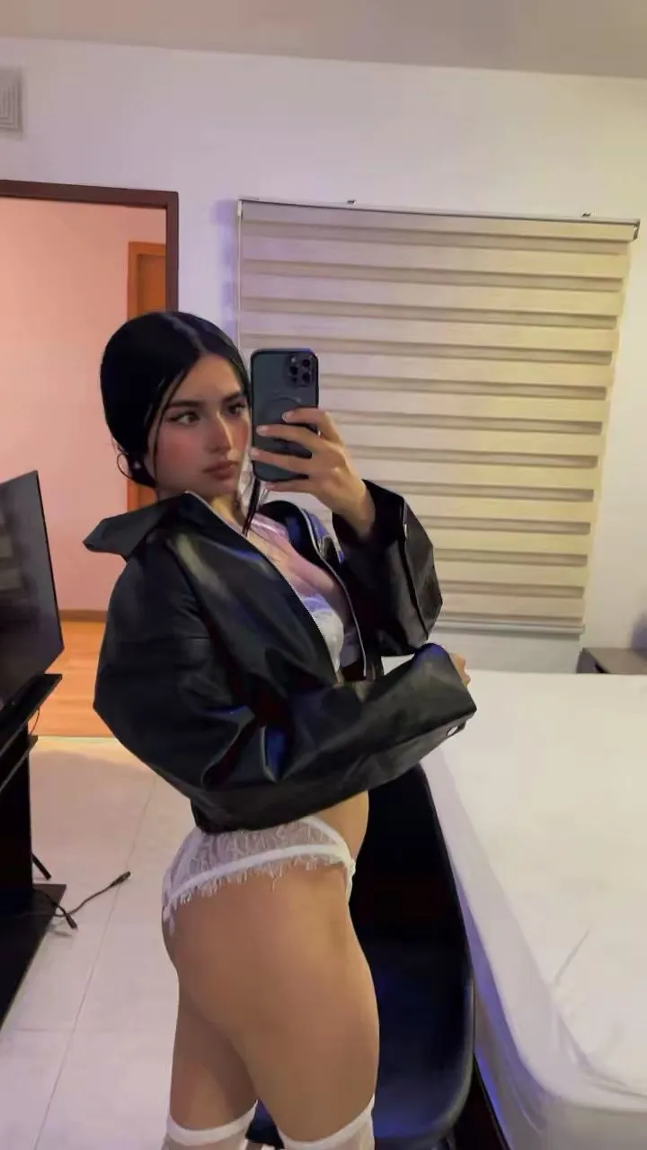 Live sex webcam photo for CelineCarter #8622795