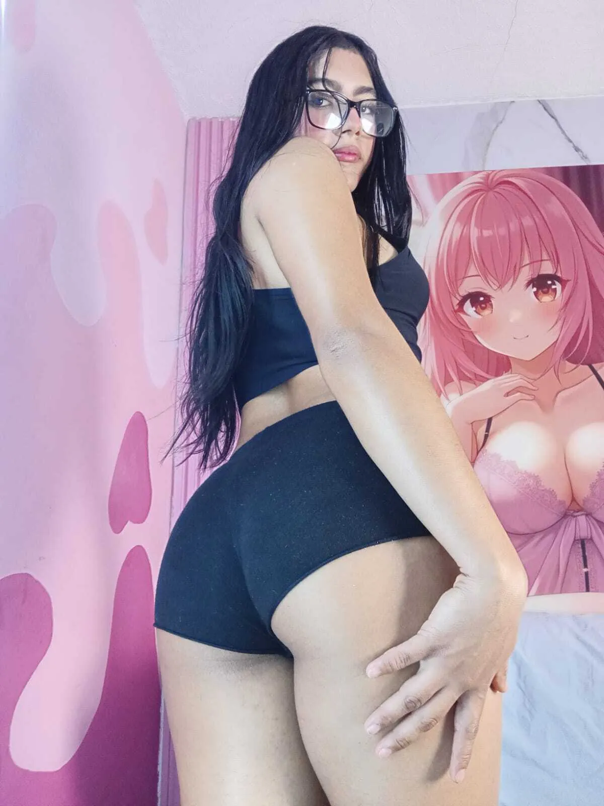 Live sex webcam photo for HollyWatson26 #8591836