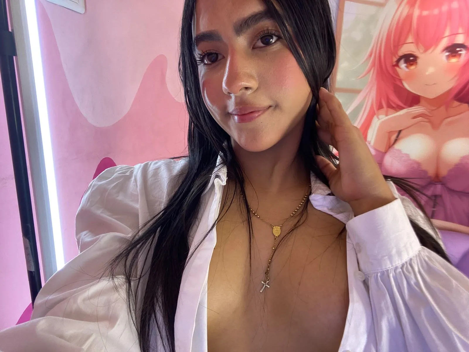 Live sex webcam photo for HollyWatson26 #8591814