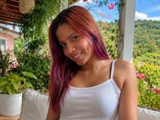 Live sex webcam photo for Sashaa_Foxxx #8560075