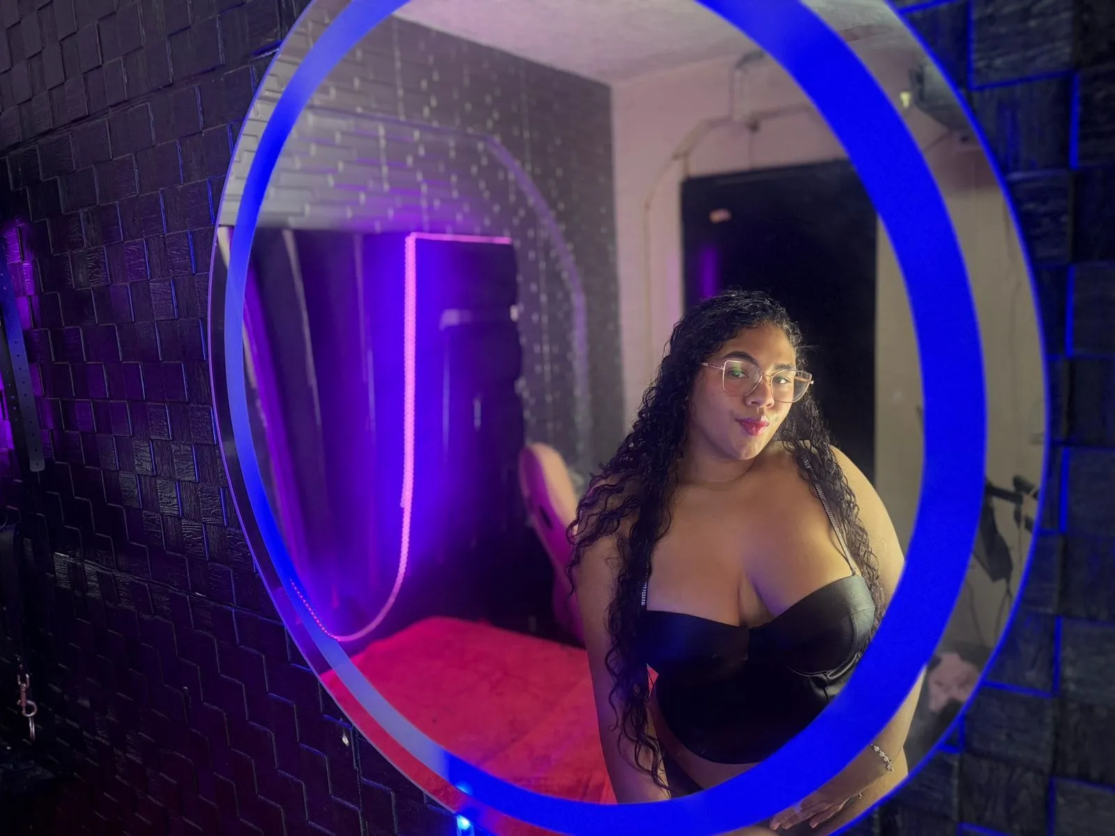 Live sex webcam photo for AshleyJeneer #8559525