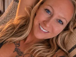 Live sex webcam photo for Shaylin_Miller #8662037