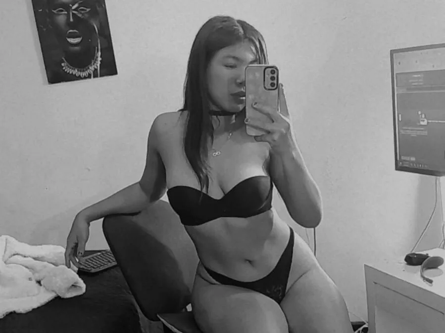 Live sex webcam photo for Kammelya #8564713