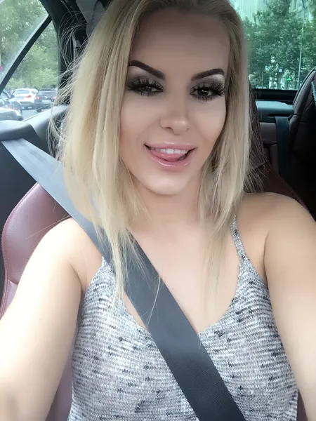 Live sex webcam photo for DiamondDollXX #7907172