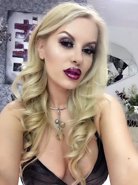 Live sex webcam photo for DiamondDollXX #7907304