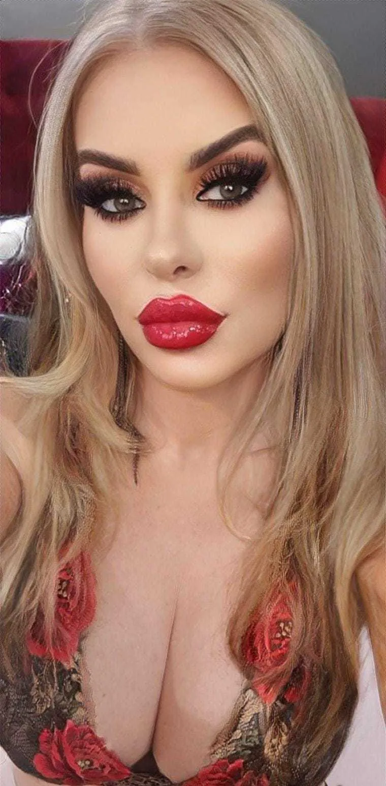 Live sex webcam photo for DiamondDollXX #7907336