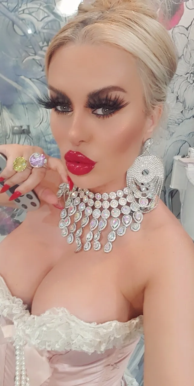 Live sex webcam photo for DiamondDollXX #7907330