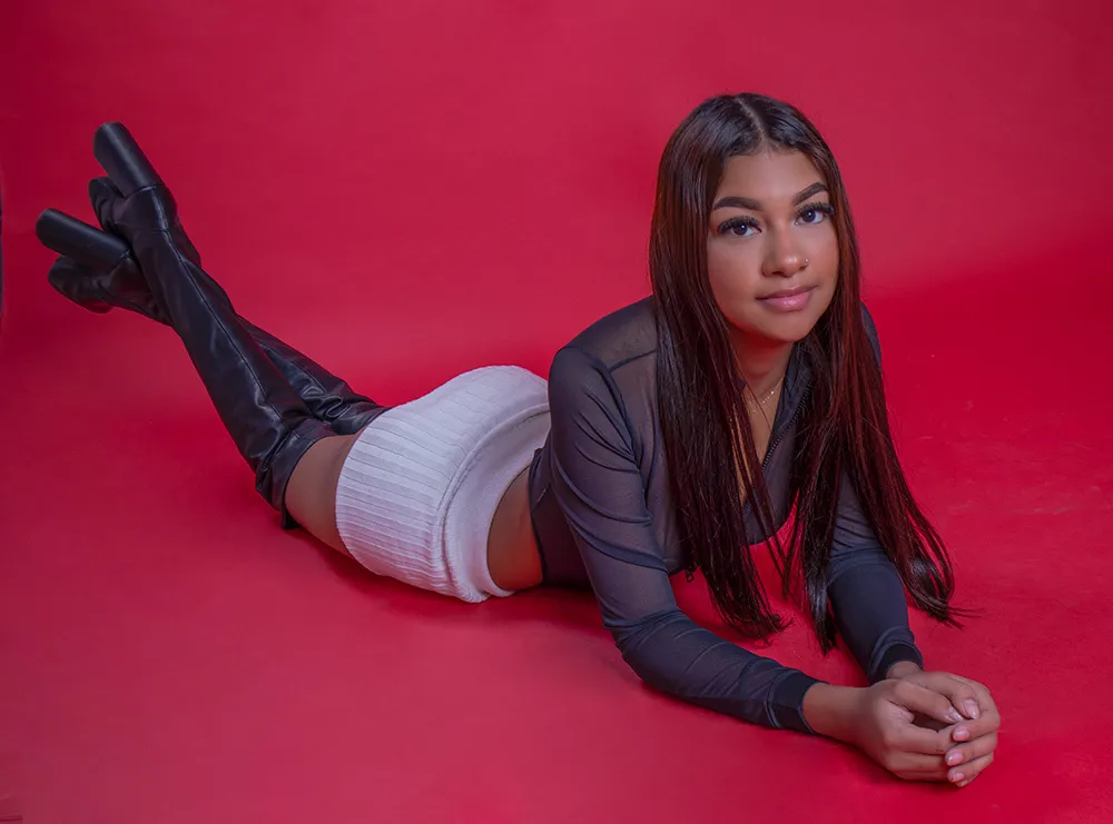 Live sex webcam photo for MelanyReece #8574450