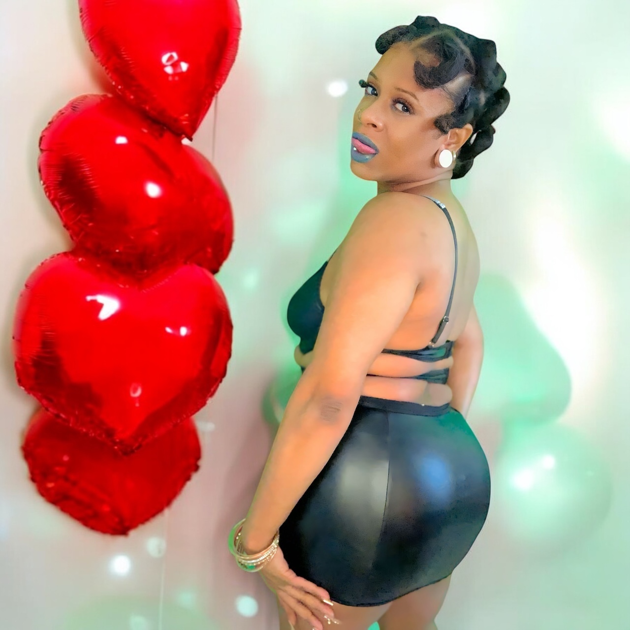 Live sex webcam photo for PlatinumKitti #8663608