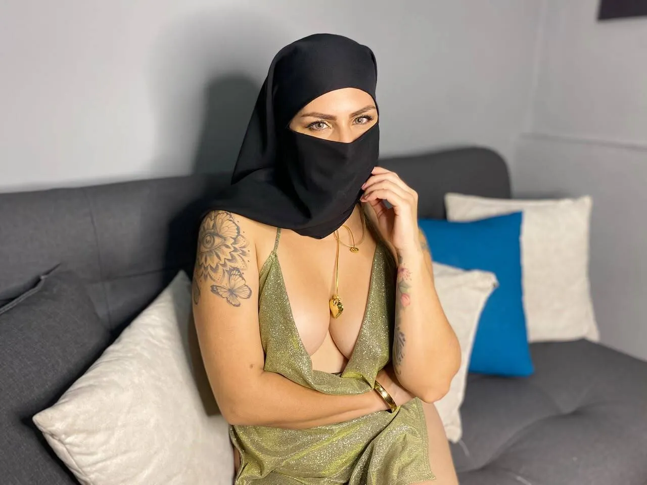 Live sex webcam photo for Hana_Al_Hakim #8572333