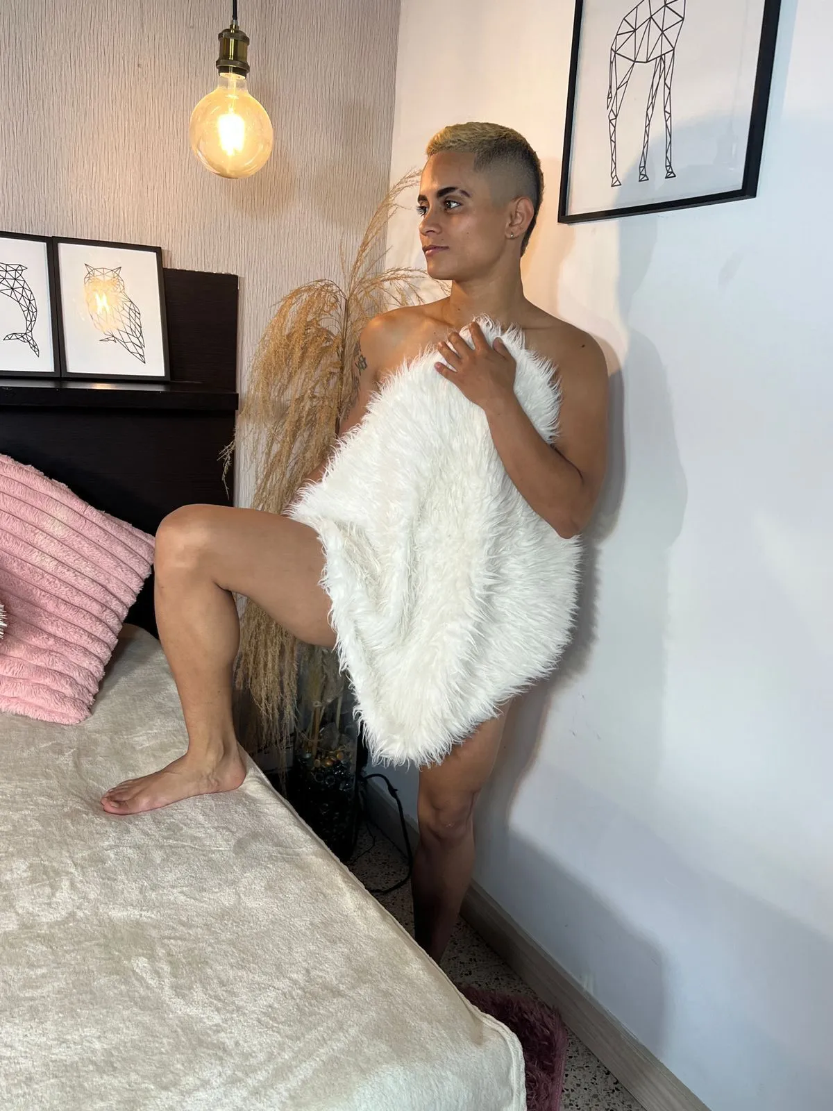 Live sex webcam photo for Liiam_thompson20 #8581108