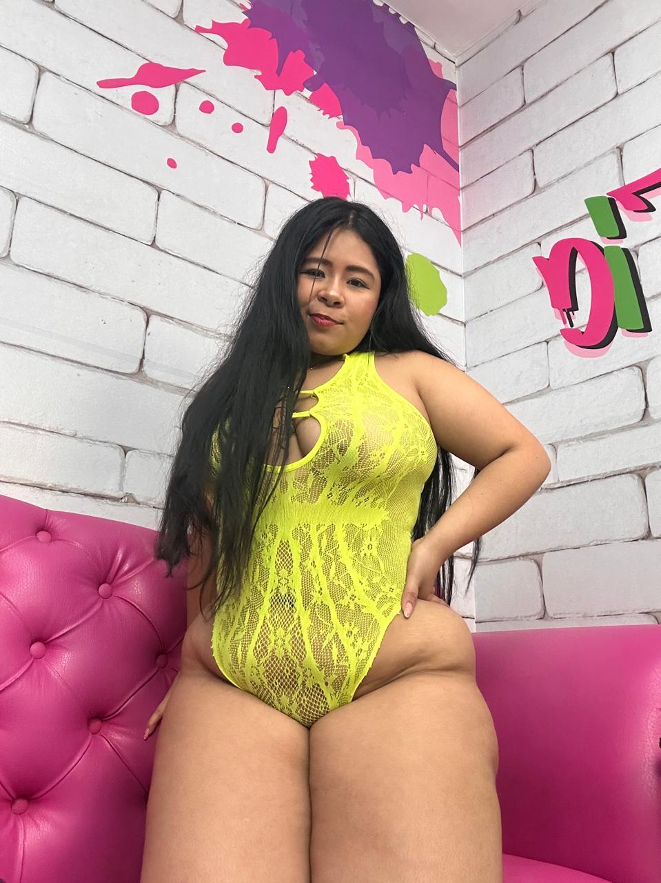 Live sex webcam photo for AriaMoonnn #8581832