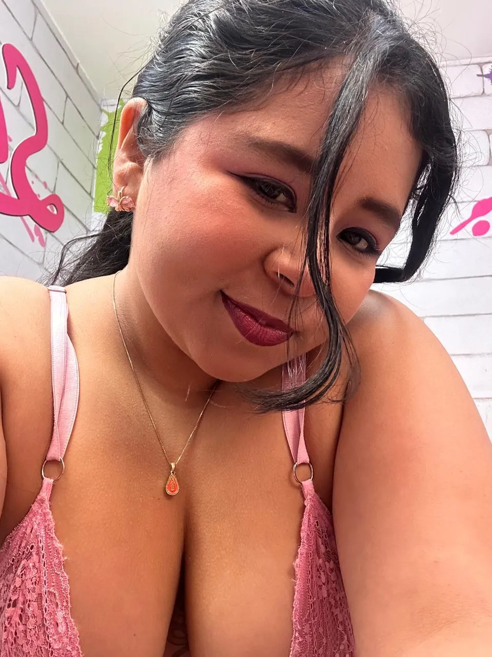 Live sex webcam photo for AriaMoonnn #8586297