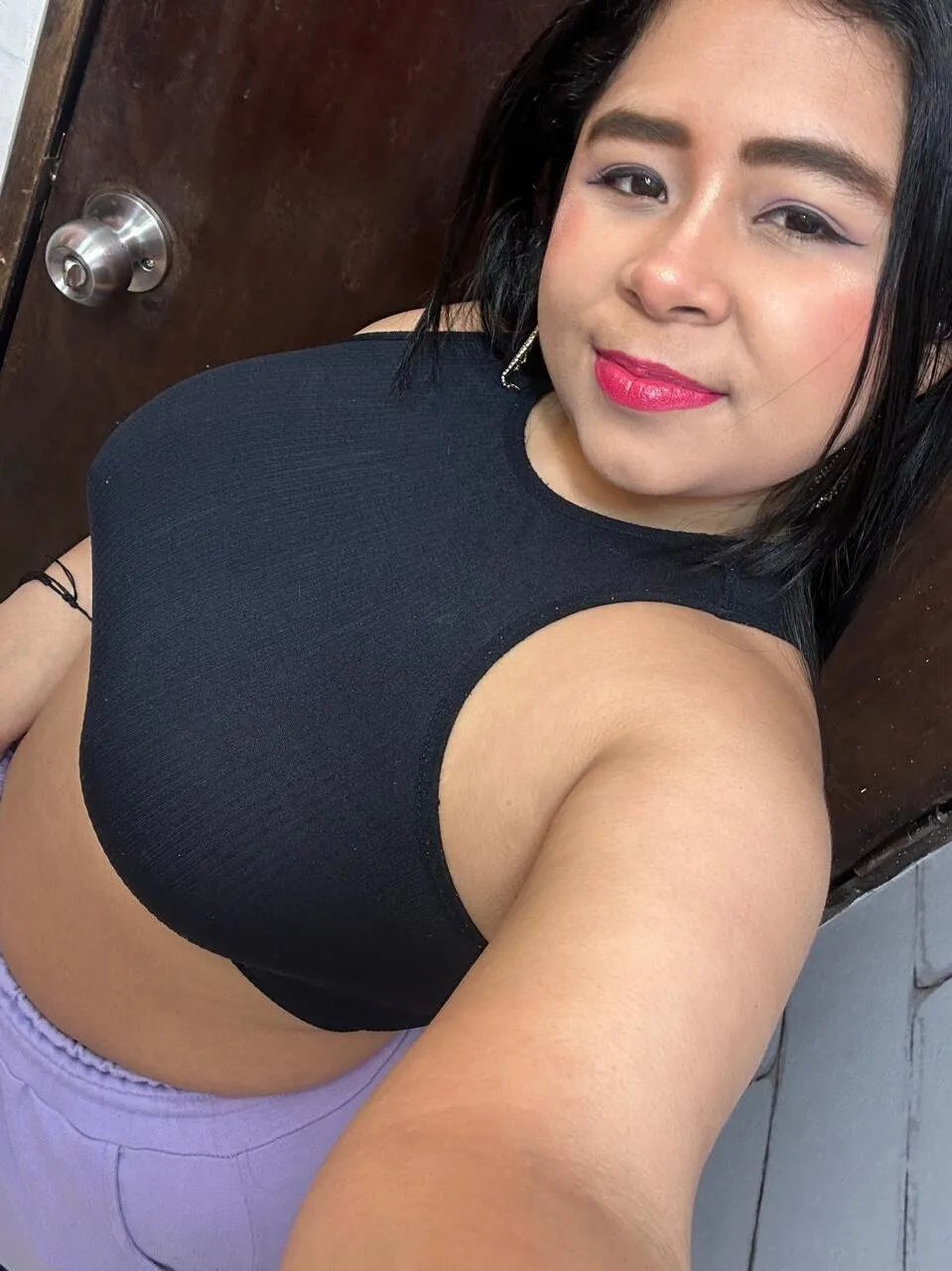 Live sex webcam photo for AriaMoonnn #8680493