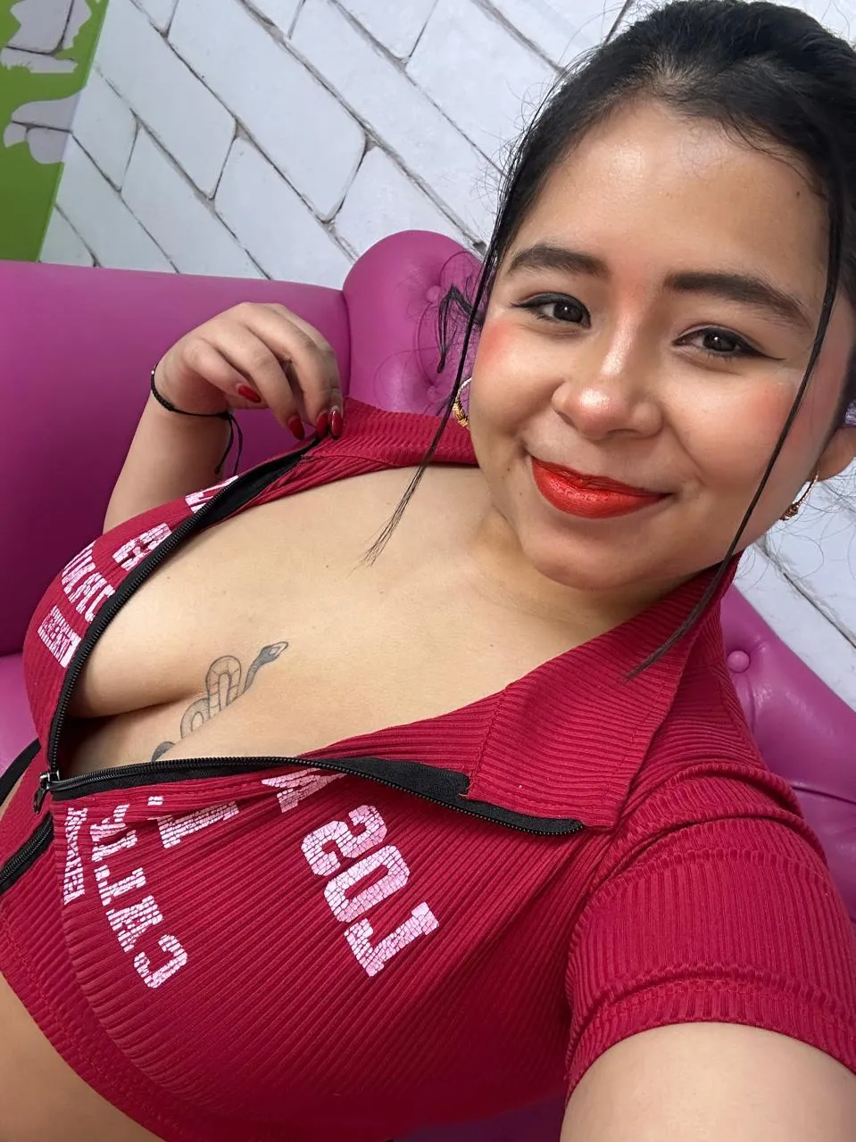 Live sex webcam photo for AriaMoonnn #8680525