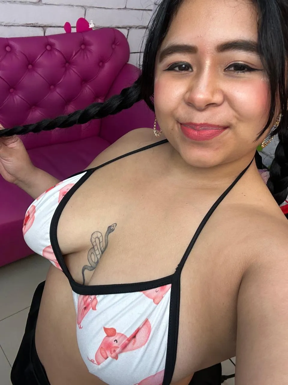 Live sex webcam photo for AriaMoonnn #8719685
