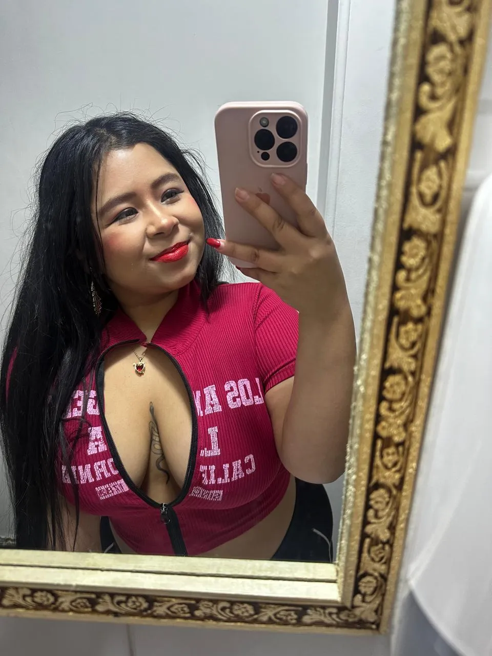 Live sex webcam photo for AriaMoonnn #8730711