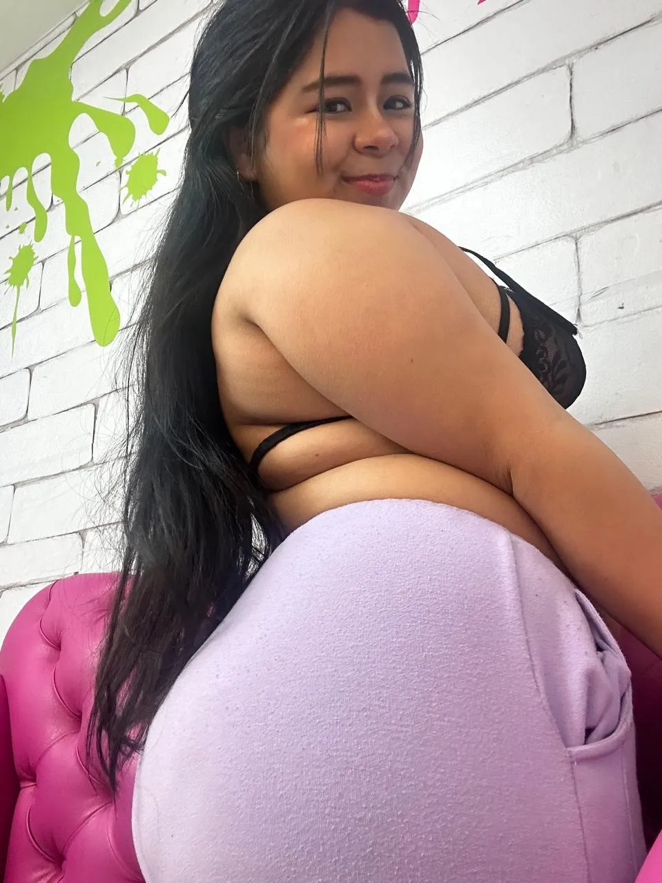 Live sex webcam photo for AriaMoonnn #8705181