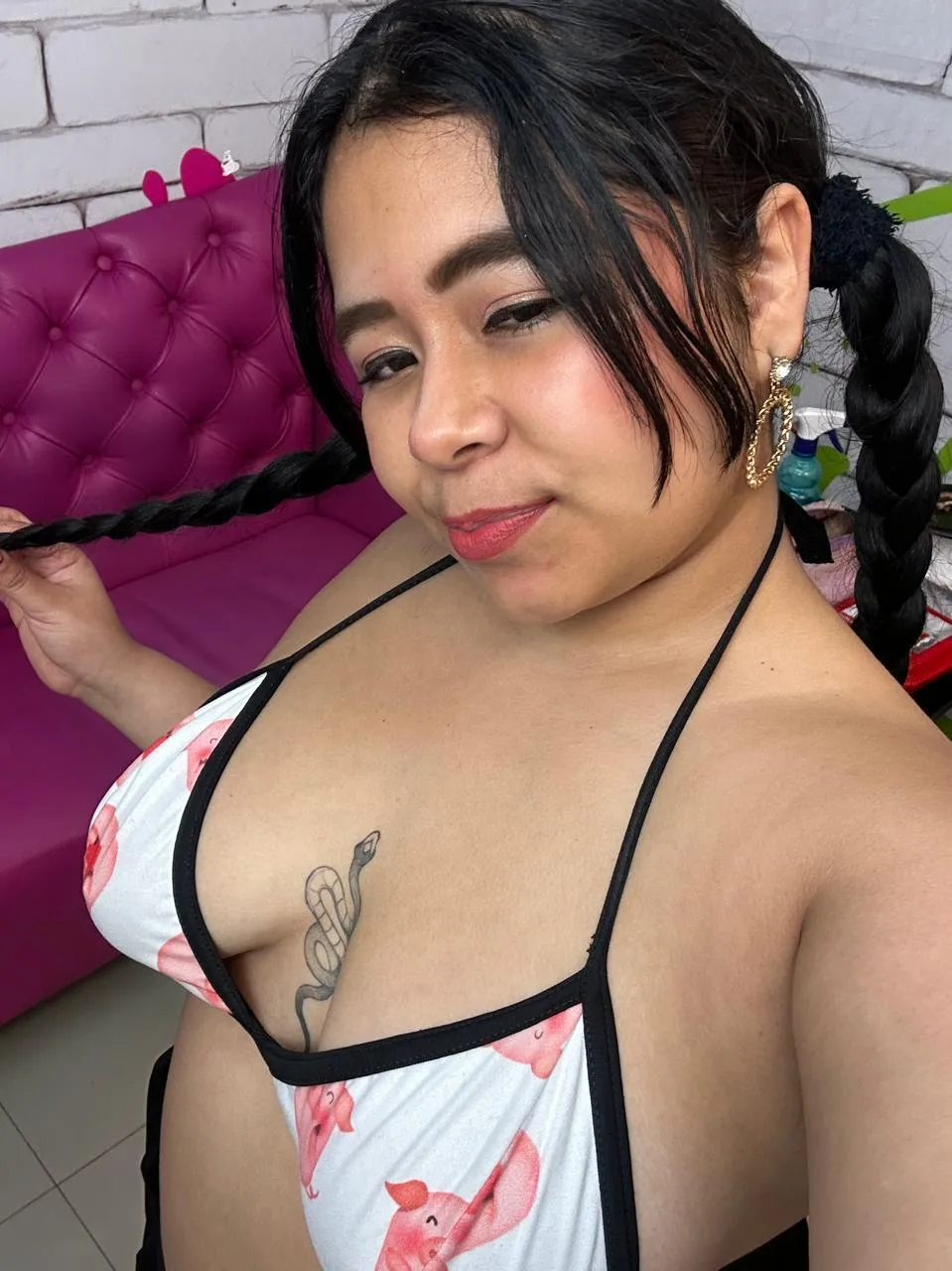 Live sex webcam photo for AriaMoonnn #8719683