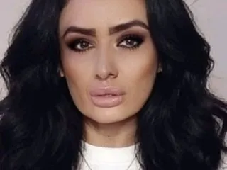 Live sex webcam photo for aisha_gold #8591540