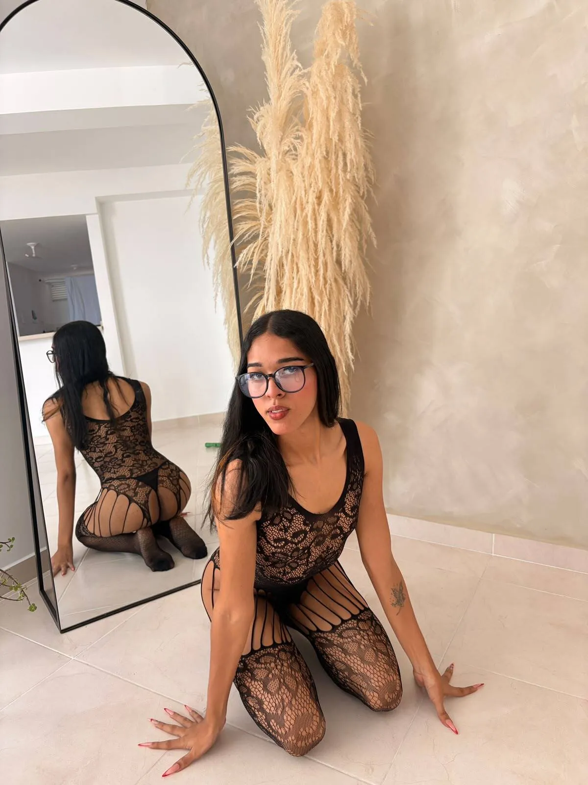 Live sex webcam photo for MarianaLaupert #8616344