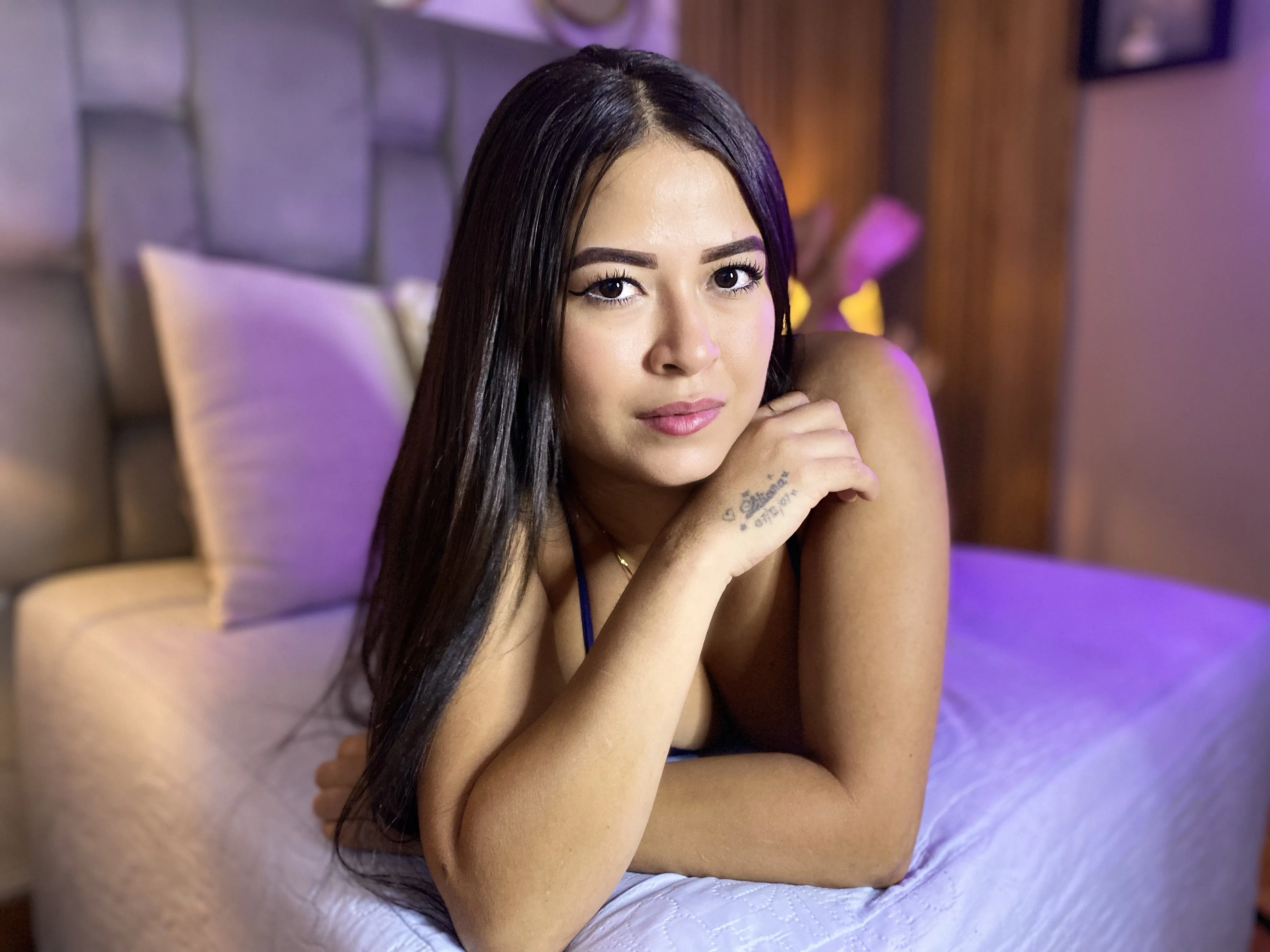 Live sex webcam photo for Luna_Voss #8610702